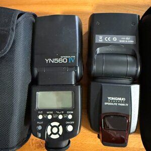 Yongnuo YN560 IV Speedlite (x2) + Neewer FM Radio Trigger Set flashes
